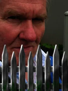 La r&eacute;glementation sur les climatiseurs impose de respecter certaines r&egrave;gles en mati&egrave;re de distance avec le voisinage pour &eacute;viter les nuisances sonores. Dans cet article, nous vous expliquerons les normes sonores &agrave; respecter, les distances recommand&eacute;es, l'importance de l'isolation acoustique [&hellip;]