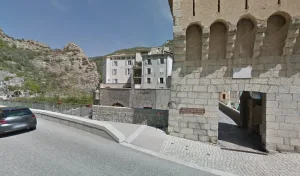 Electricien AB Services à Entrevaux