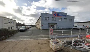 Electricien C.O.M.E.T (Cie Orléanaise Matériel Electrique Thermique) à Ingré